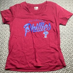 New Era Genuine Merchandise‎ Women's Maroon Phillies Short Sleeve Shirt Size L
